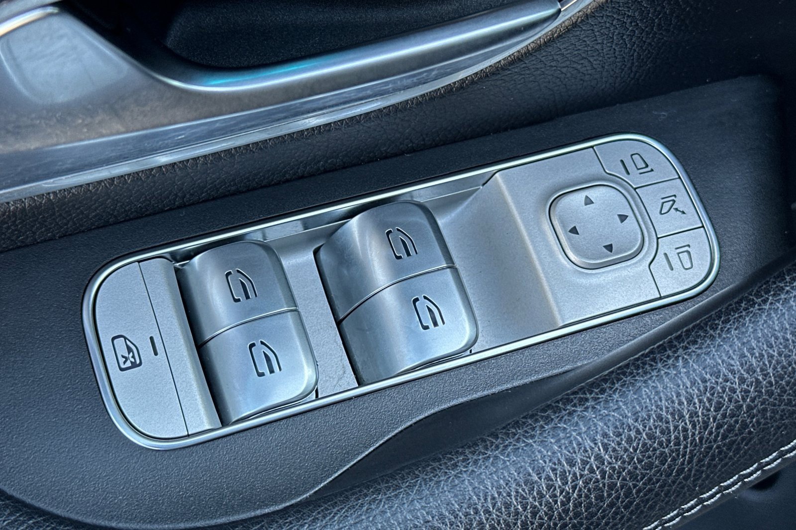 Certified 2022 Mercedes-Benz GLE 350 image 12