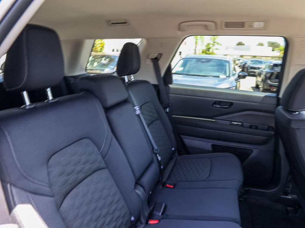 New 2026 Nissan Pathfinder SV w/ Cargo Package FWD image 19