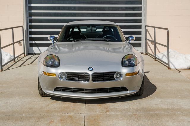 Used 2002 BMW Z8 RWD image 2