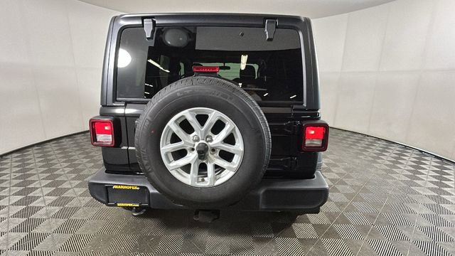 Used 2023 Jeep Wrangler Unlimited Sport w/ Cold Weather Group AWD/4WD image 4