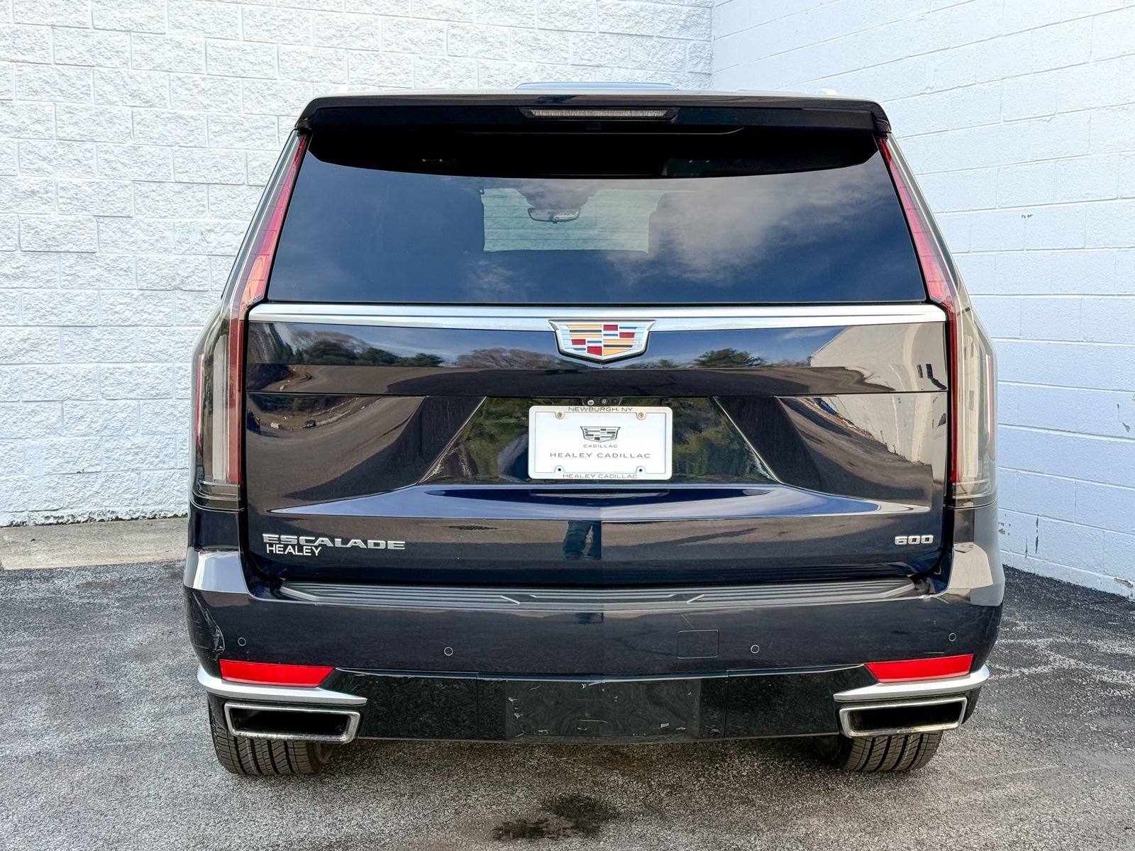 Used 2021 Cadillac Escalade Premium Luxury Platinum image 8