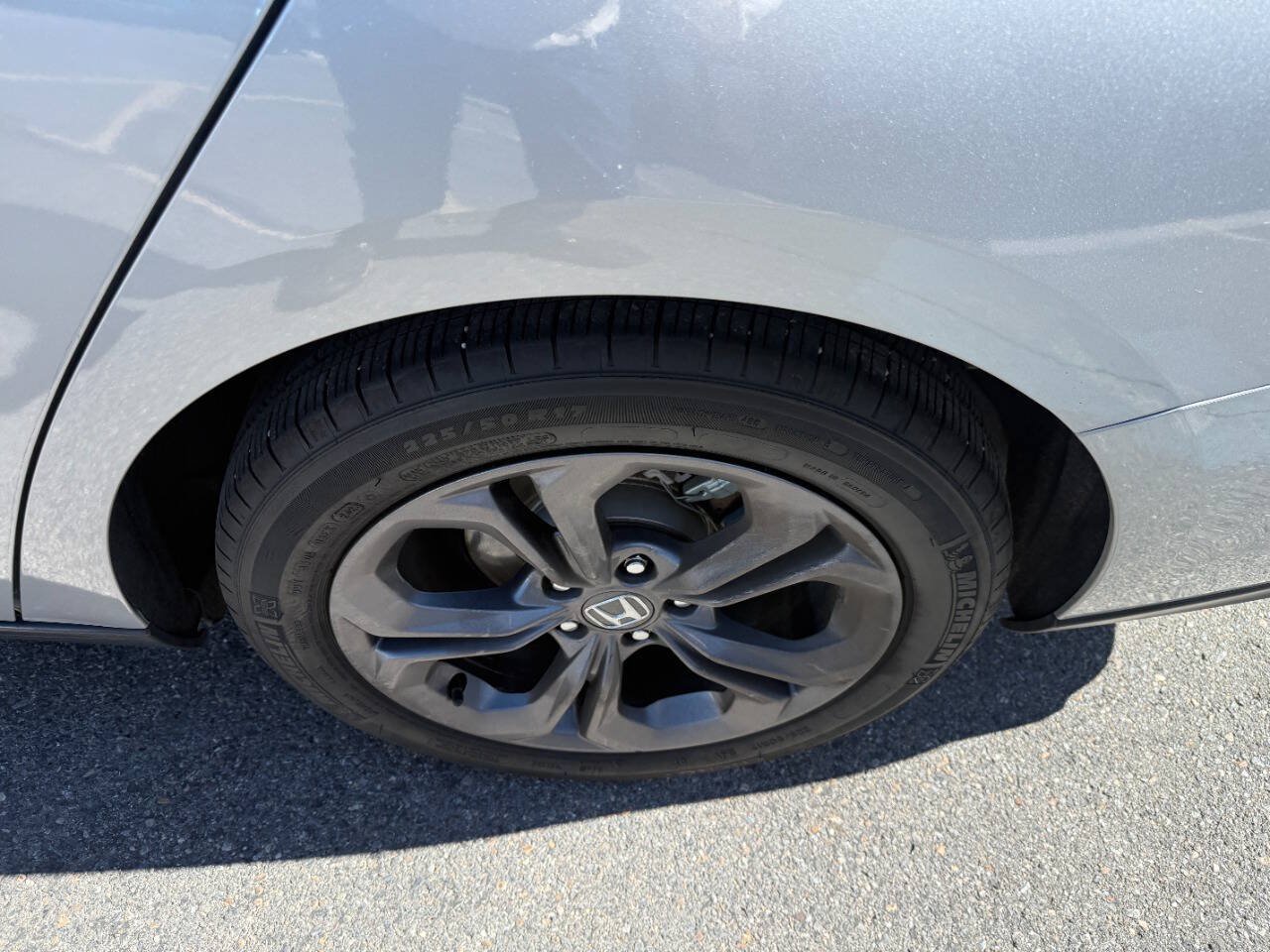 Used 2023 Honda Accord EX image 15