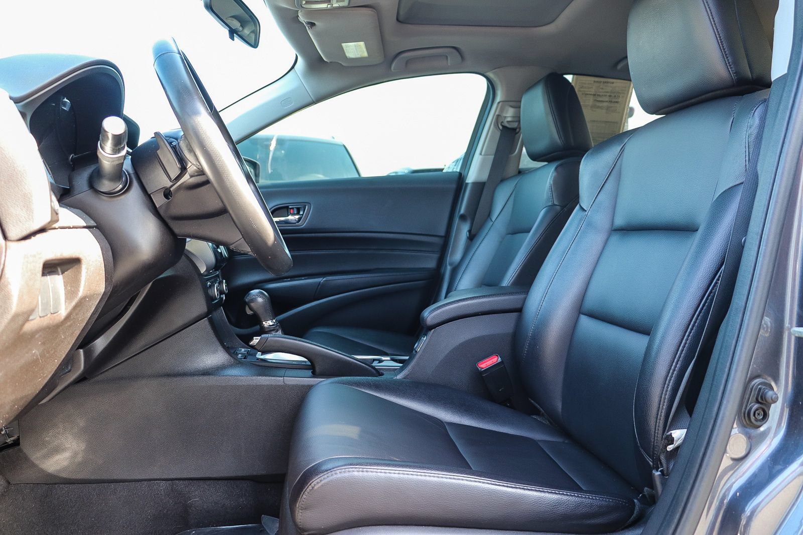 Used 2018 Acura ILX w/ AcuraWatch Plus Package FWD image 18