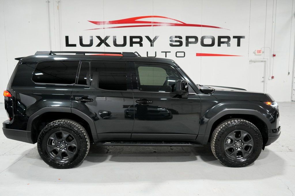 Used 2024 Lexus GX 550 image 7