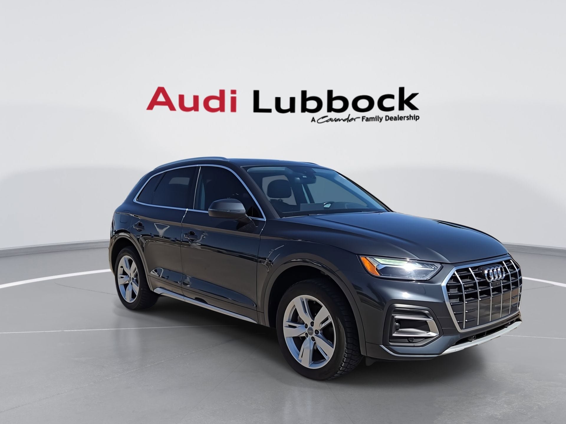 Used 2021 Audi Q5 2.0T Premium Plus w/ Premium Plus Package AWD/4WD image 2