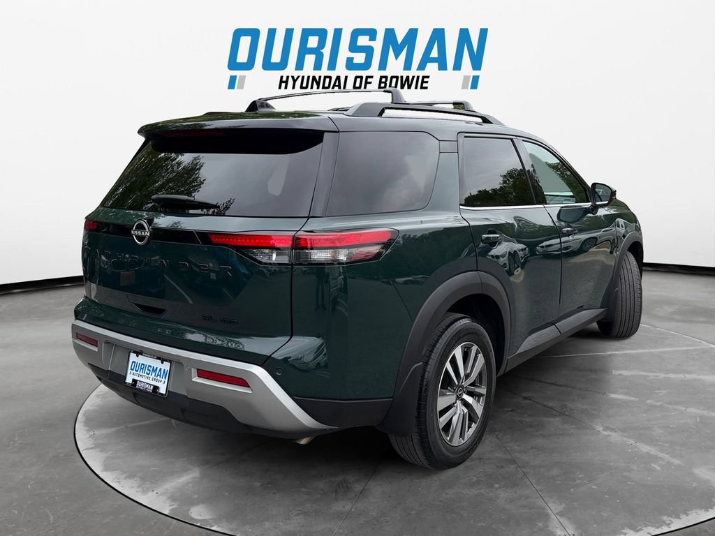 Used 2023 Nissan Pathfinder SL w/ Black Appearance Package AWD/4WD image 6