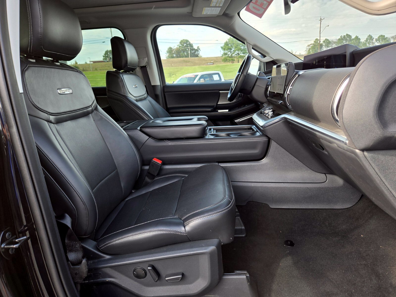 Used 2025 Ford Expedition Max Platinum AWD/4WD image 20