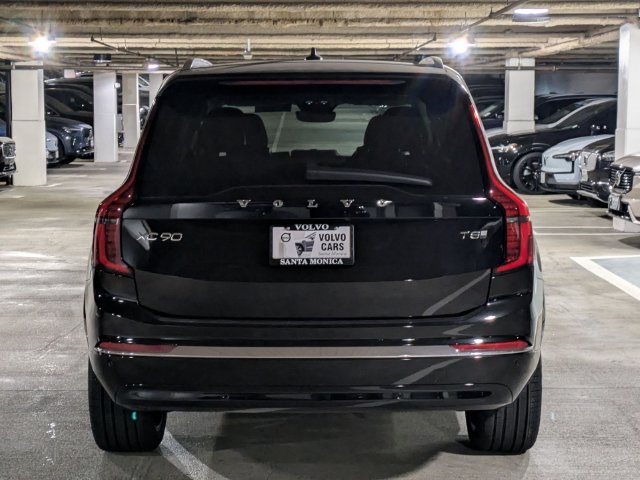 New 2026 Volvo XC90 T8 Plus w/ Protection Package AWD/4WD image 4
