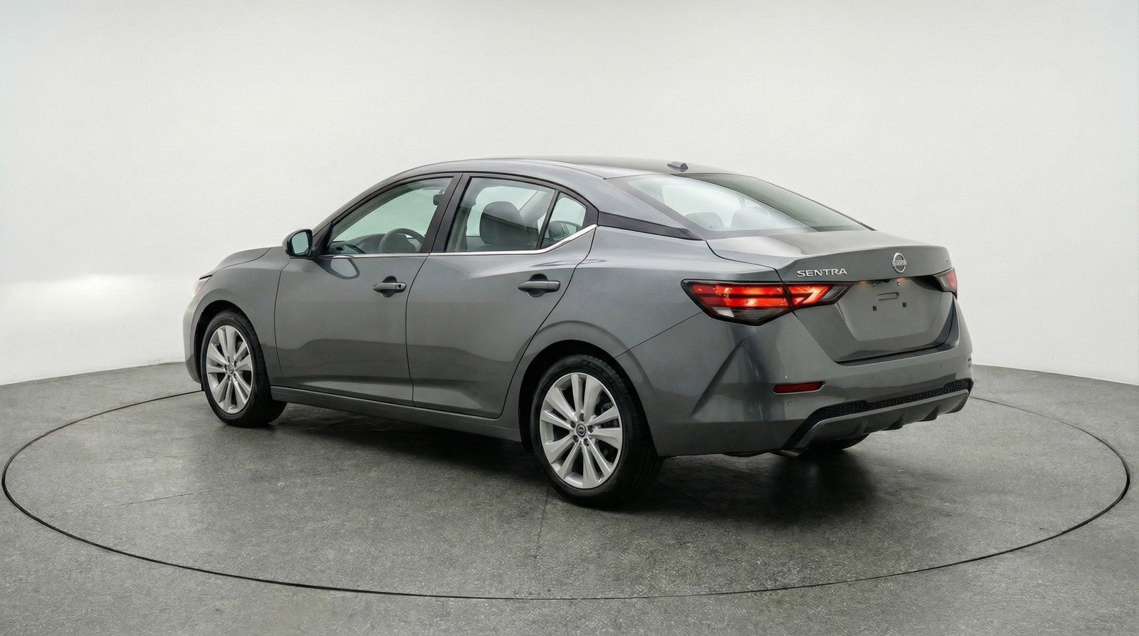 Used 2025 Nissan Sentra S image 6