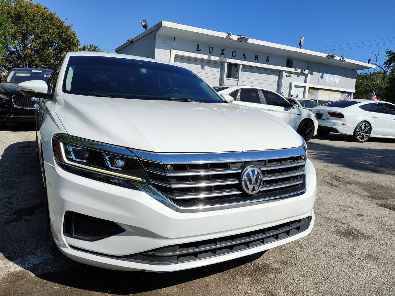 Used 2020 Volkswagen Passat 2.0T SE FWD image 16