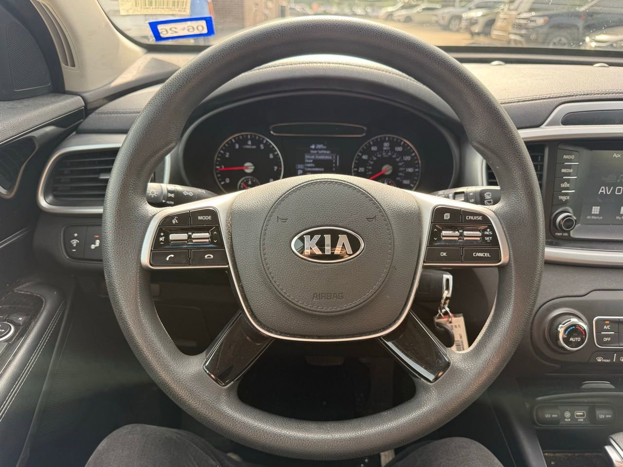 Used 2019 Kia Sorento FWD V6 image 12