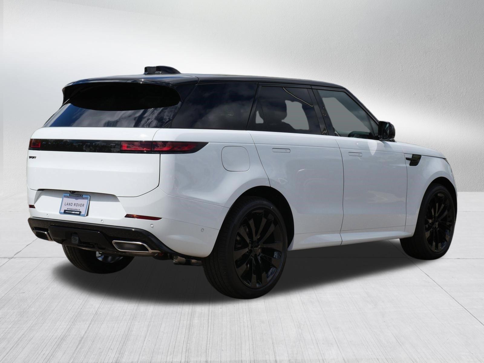 New 2026 Land Rover Range Rover Sport Dynamic SE AWD/4WD image 2