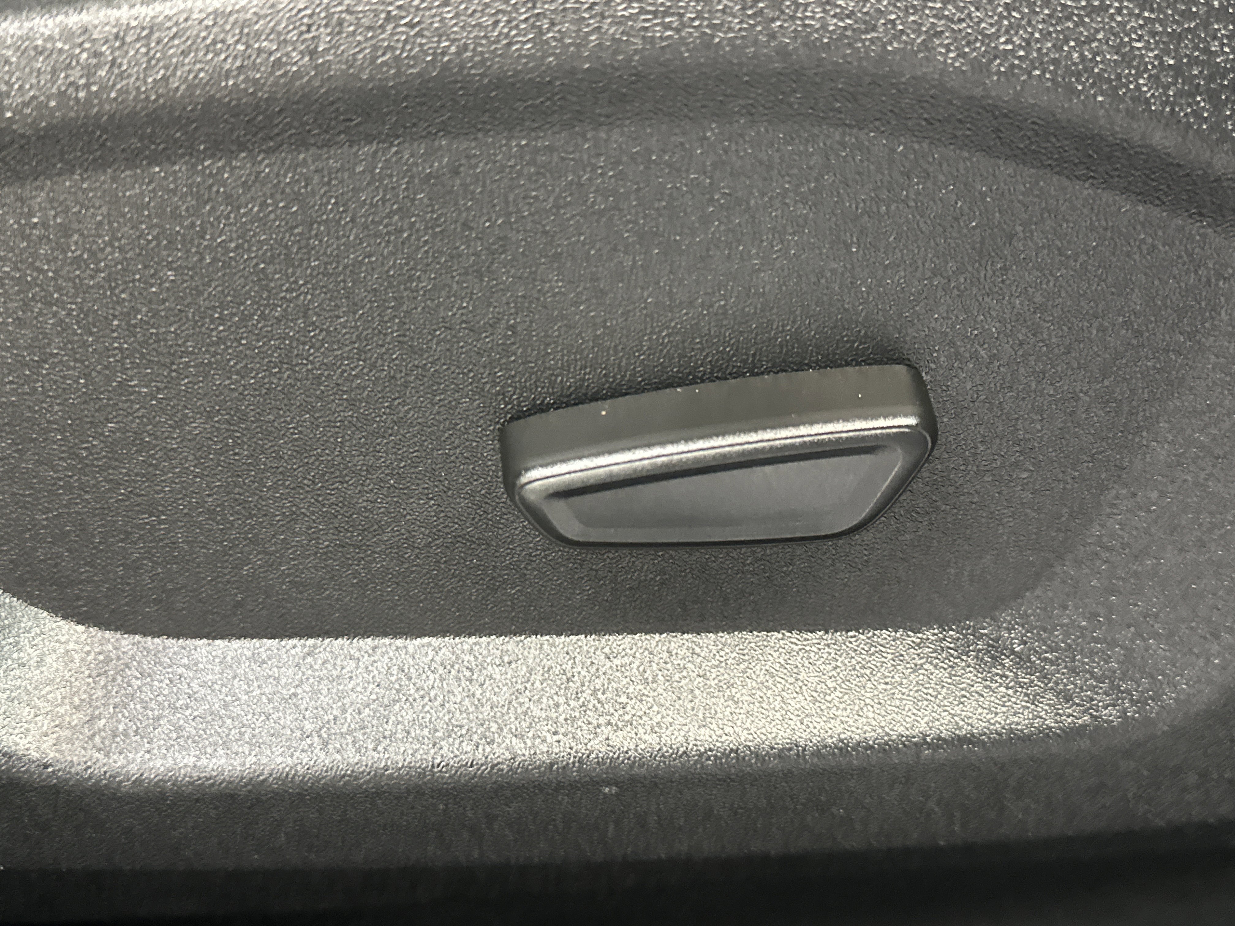 Used 2024 Ford Edge SEL w/ Convenience Package image 24