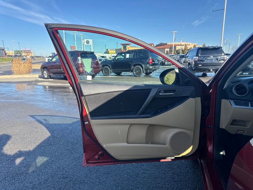 Used 2010 MAZDA MAZDA3 i Touring image 22