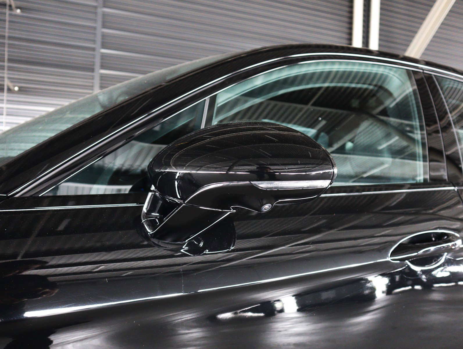 Certified 2025 Porsche Panamera RWD image 25