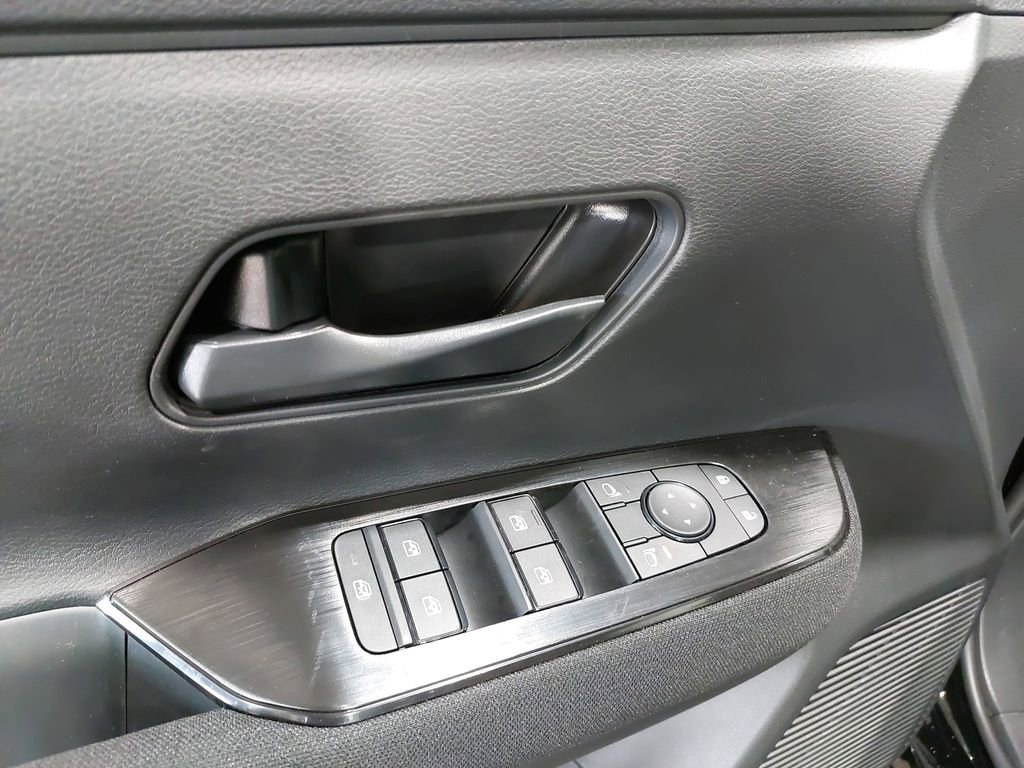 New 2026 Nissan Kicks S image 26