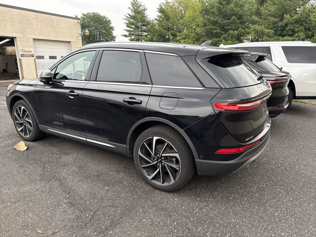 Certified 2023 Lincoln Corsair Reserve w/ Equipment Group 202A AWD/4WD image 4