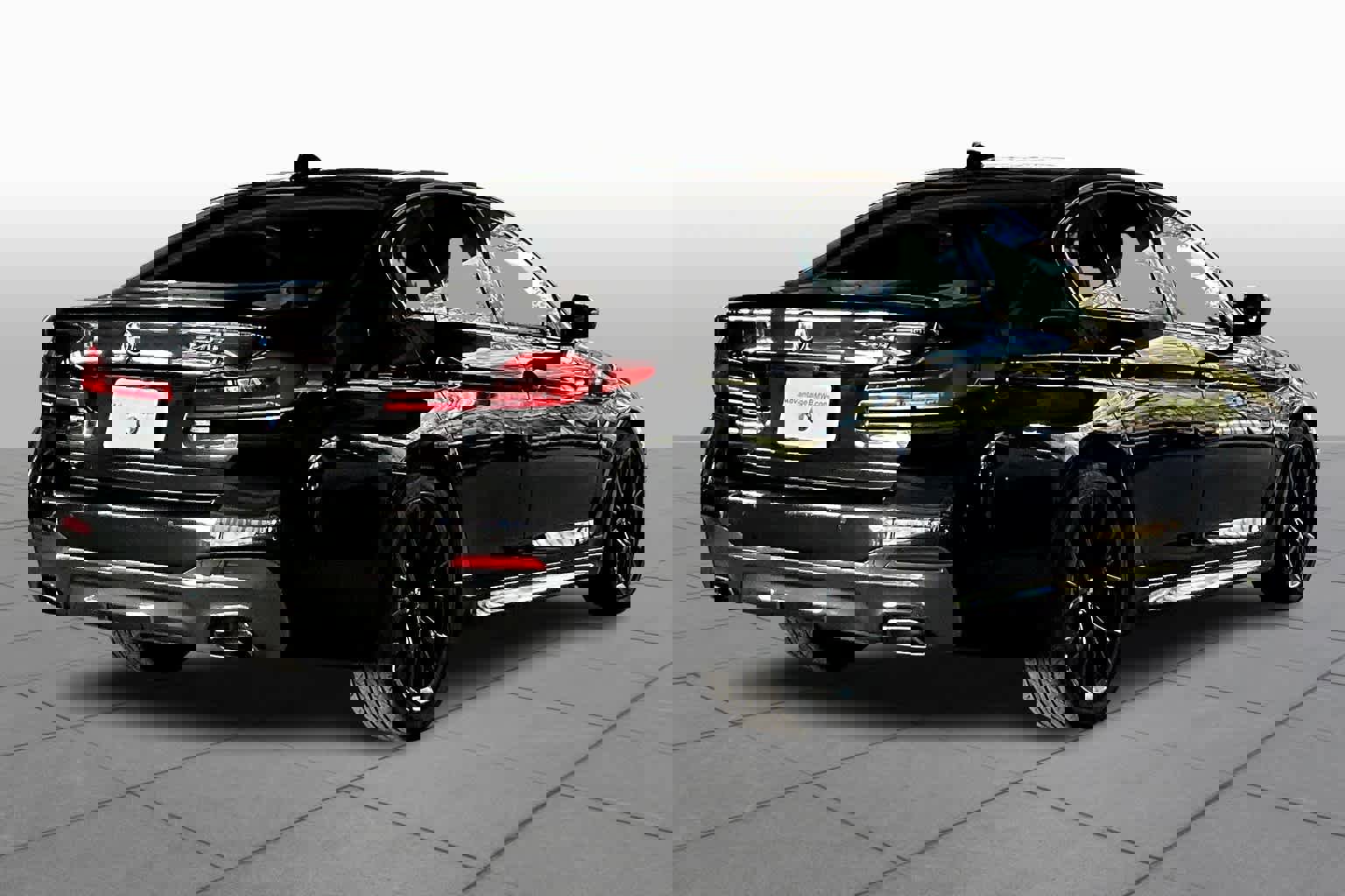 Used 2022 BMW 540i w/ M Sport Package image 11