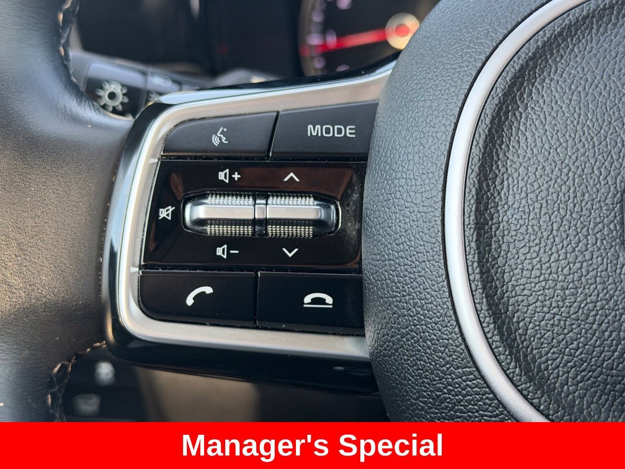 Used 2022 Kia Sorento SX FWD image 16