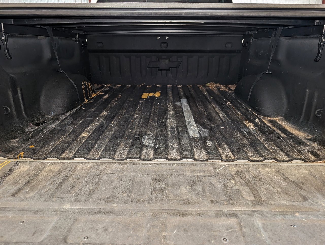 Used 2017 Chevrolet Silverado 1500 LTZ Z71 image 23