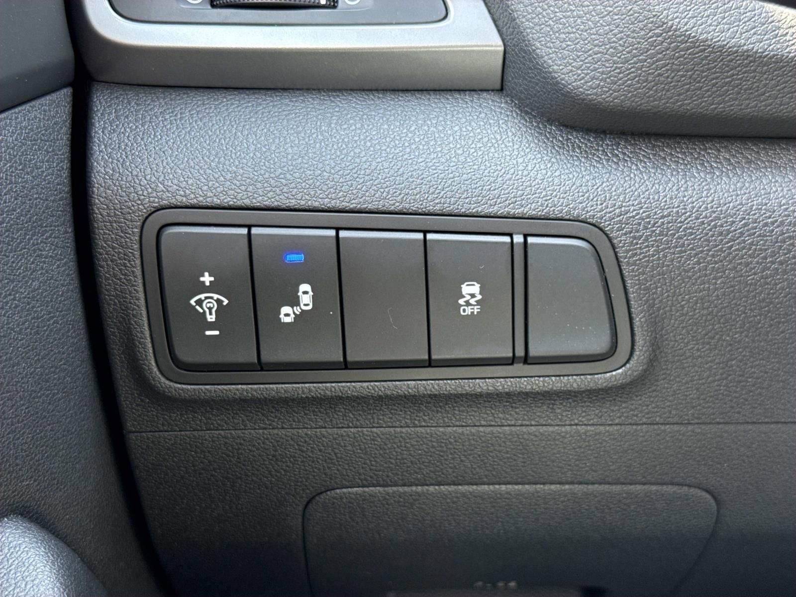 Used 2017 Hyundai Tucson SE Plus AWD/4WD image 19