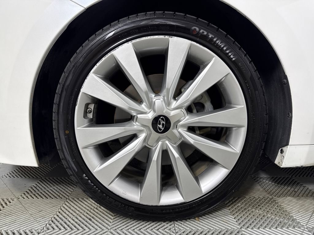 Used 2016 Hyundai Azera Limited image 23