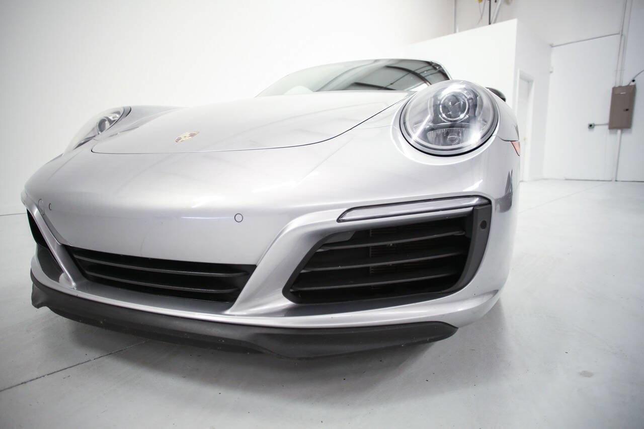 Used 2018 Porsche 911 Carrera T image 14