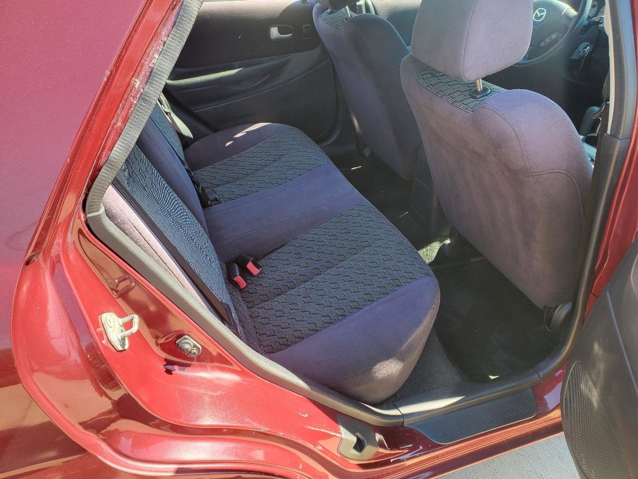 Used 2003 MAZDA Protege FWD image 7