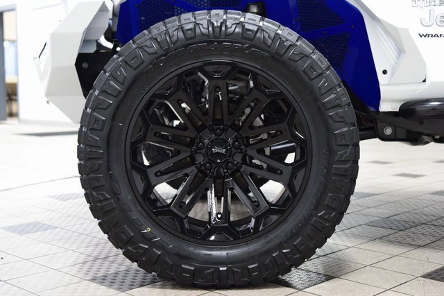 Used 2024 Jeep Wrangler Sahara w/ Safety Group image 27