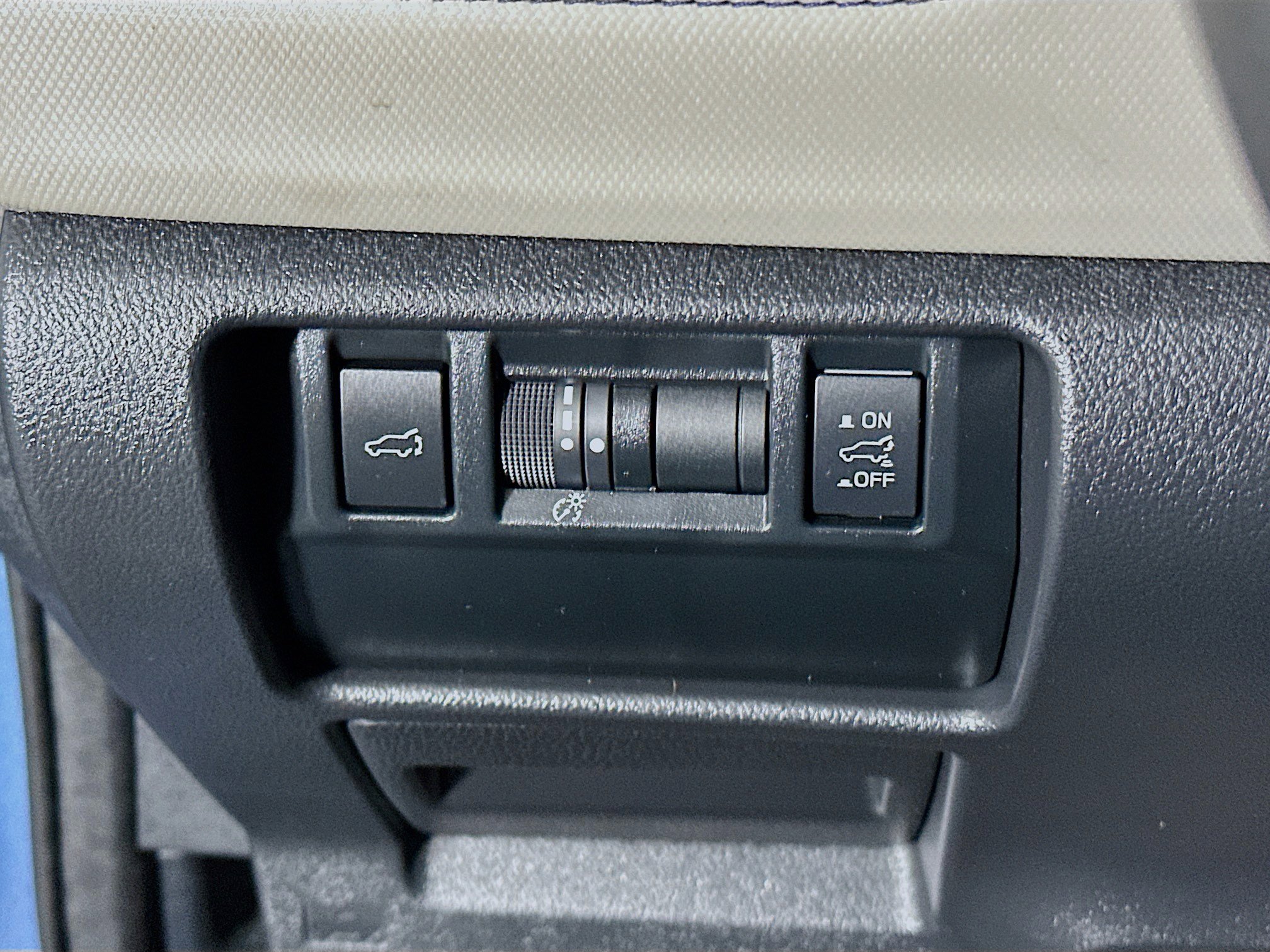 Used 2025 Subaru Forester Premium image 17