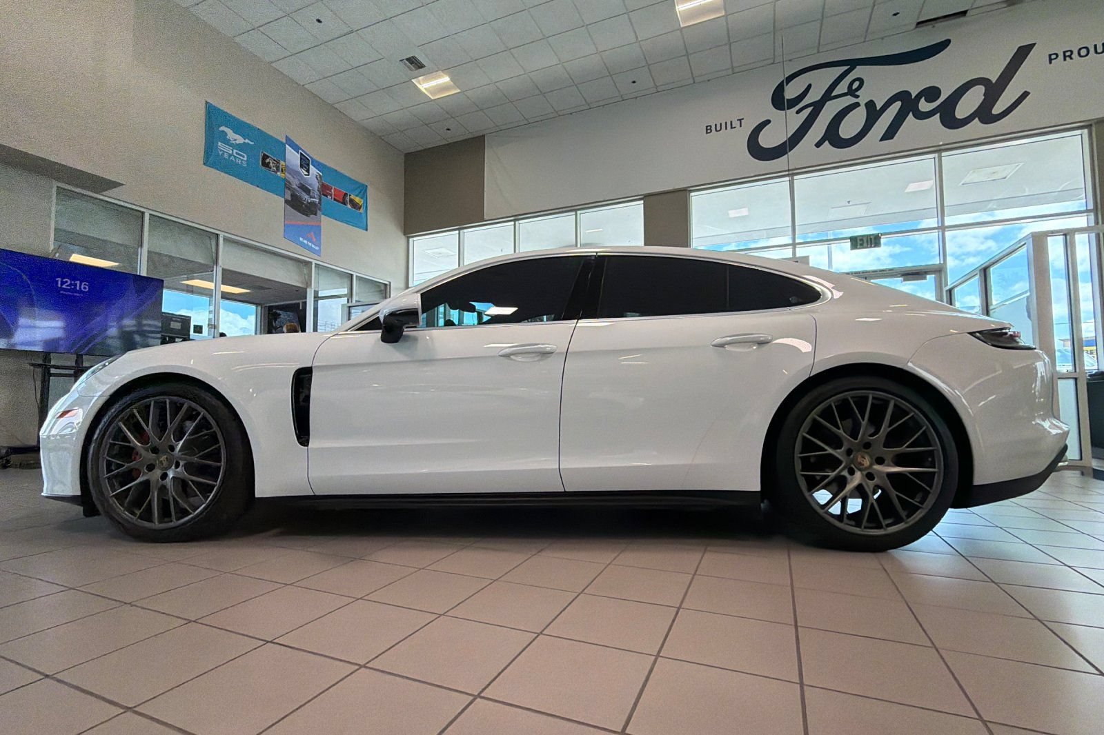 Used 2021 Porsche Panamera 4S AWD/4WD image 7