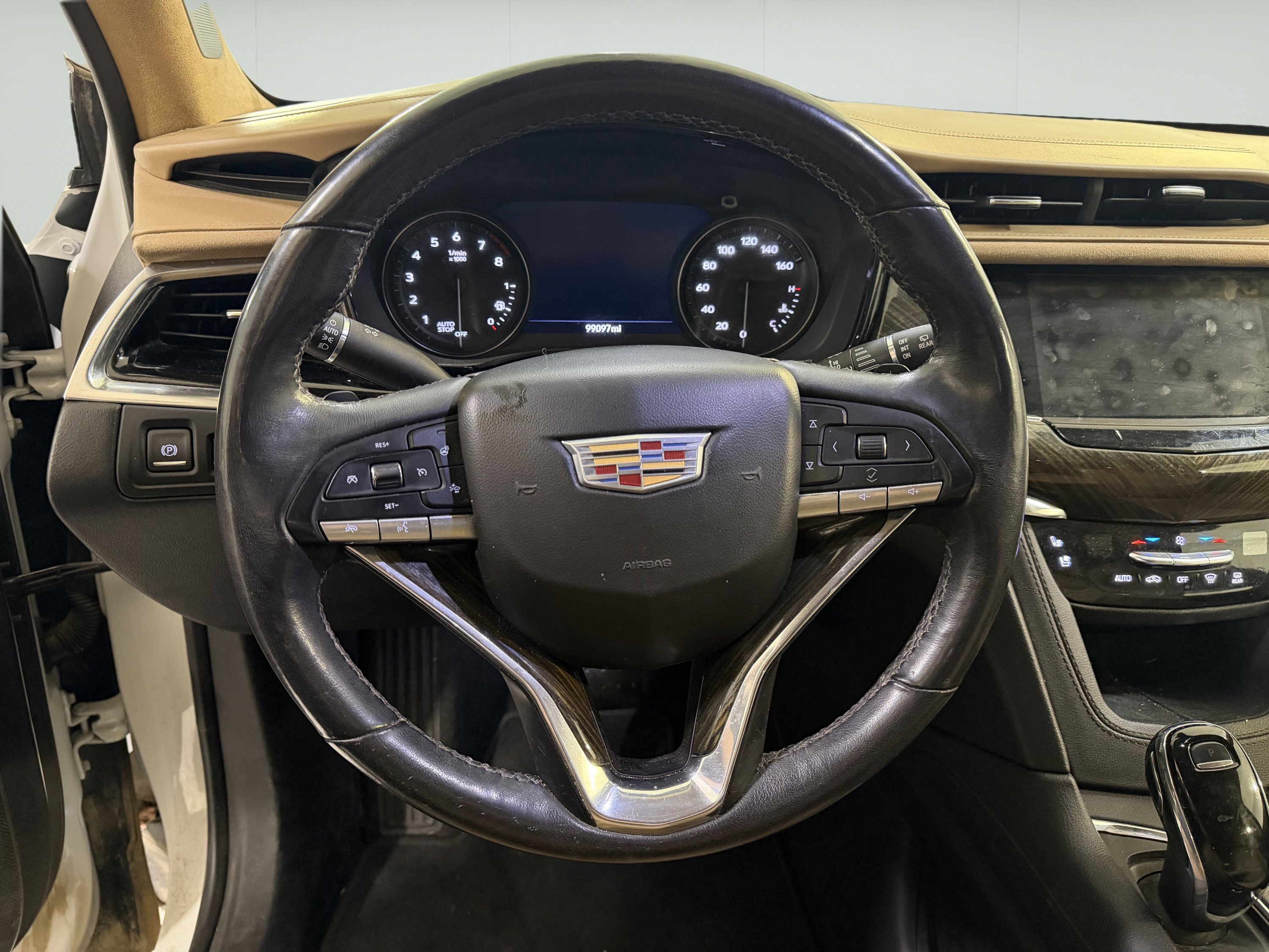Used 2020 Cadillac XT6 Premium Luxury w/ Platinum Package AWD/4WD image 13
