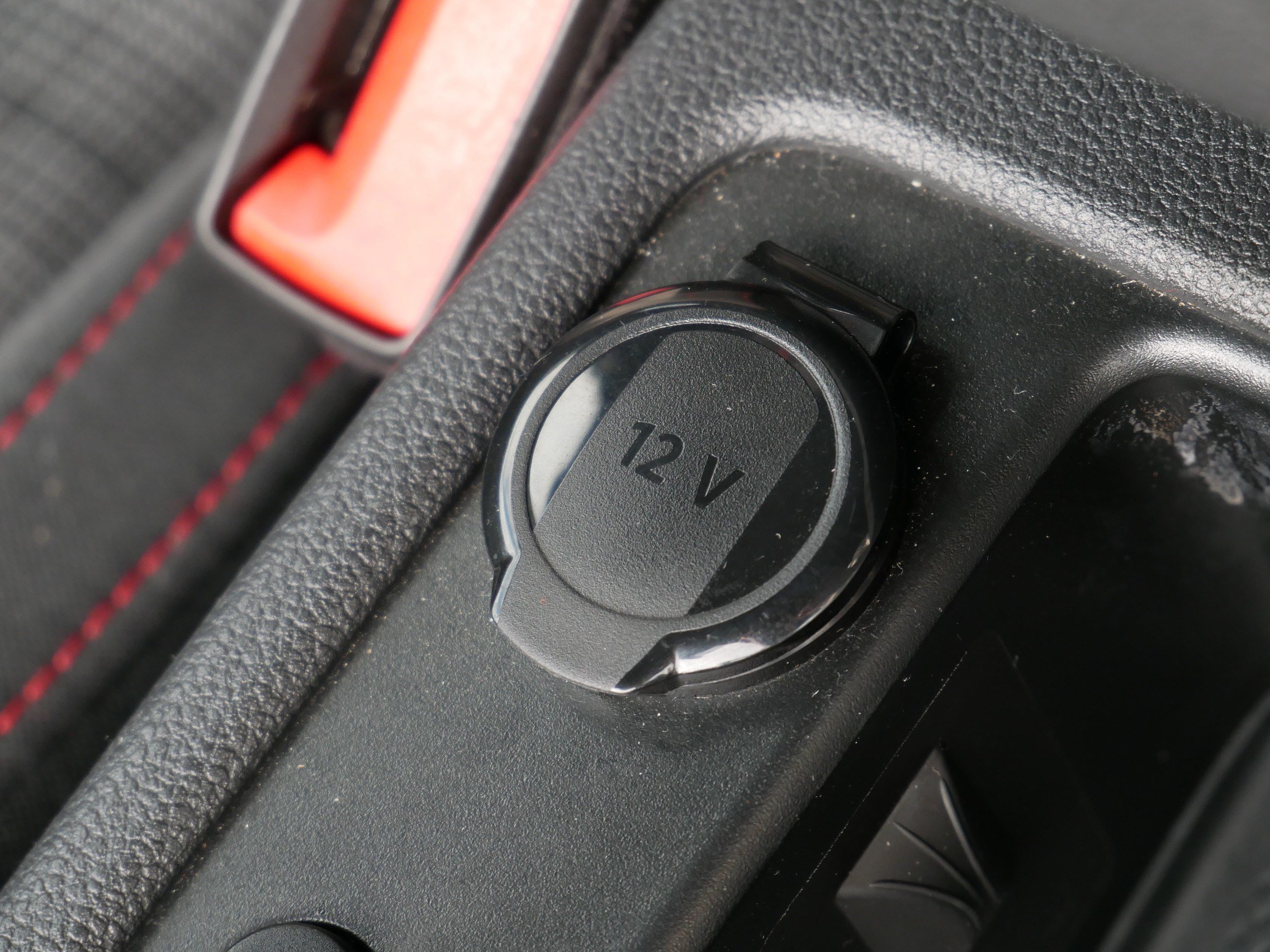 Certified 2024 Volkswagen GTI S FWD image 33