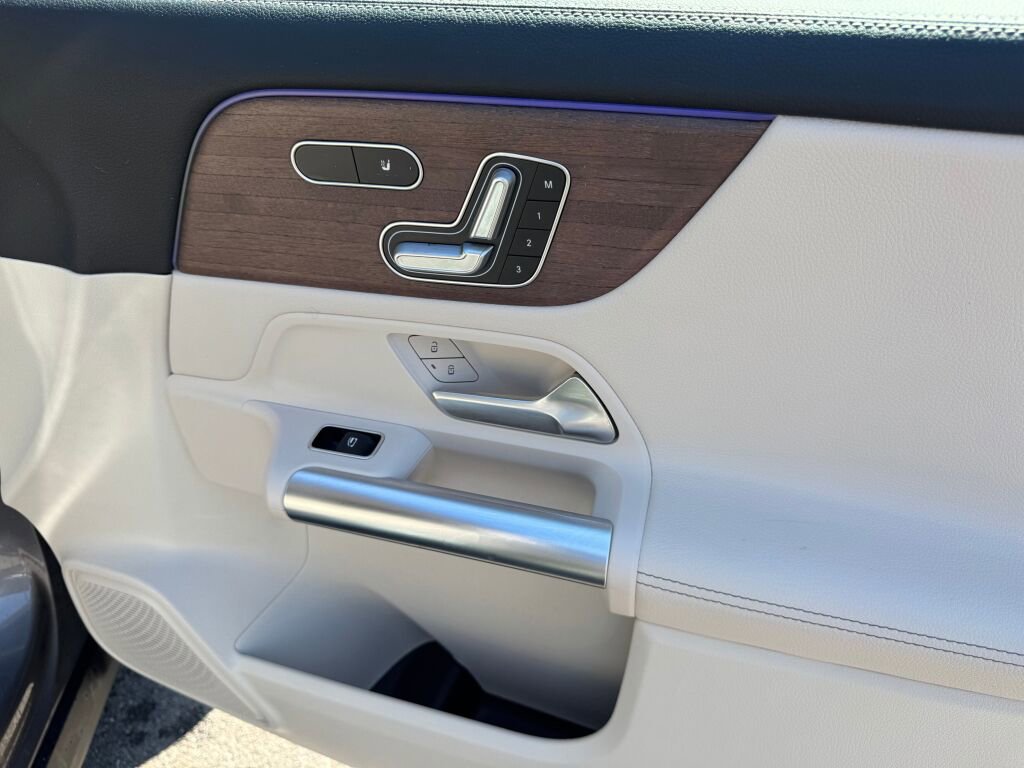 Certified 2023 Mercedes-Benz GLA 250 4MATIC image 22