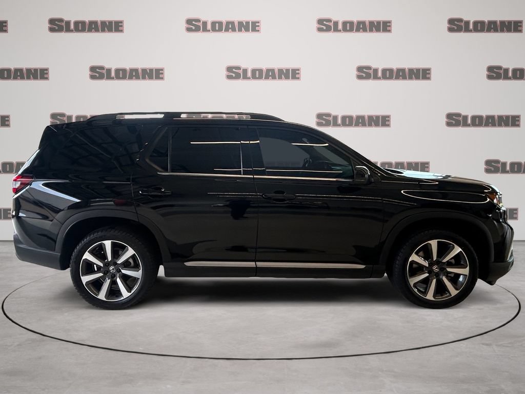 Used 2023 Honda Pilot Elite image 6