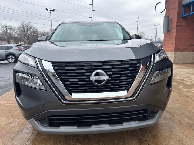 Used 2023 Nissan Rogue SV image 3
