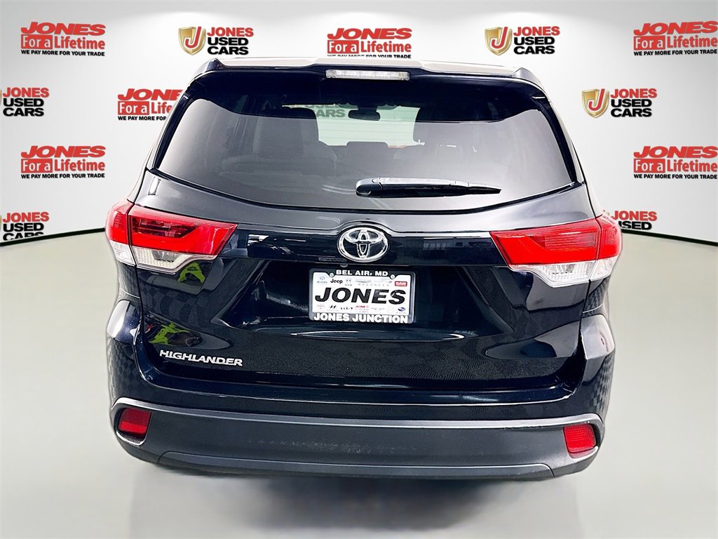 Certified 2019 Toyota Highlander LE image 15