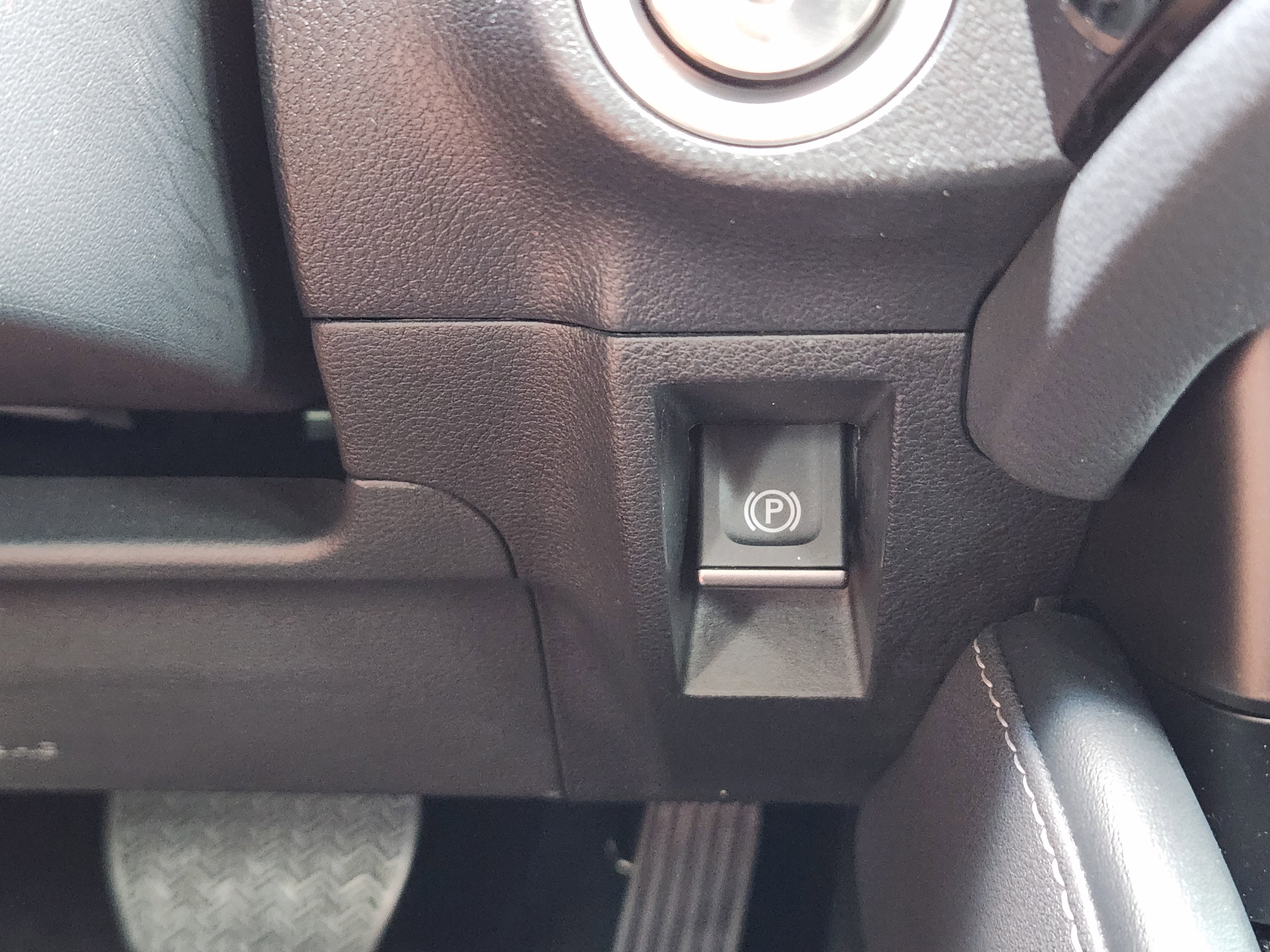 Used 2025 Lexus ES 300h w/ Premium Package image 26