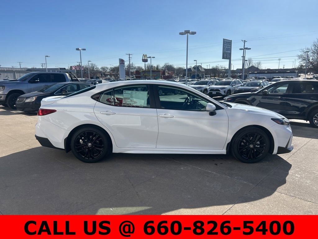 New 2026 Toyota Camry SE image 4