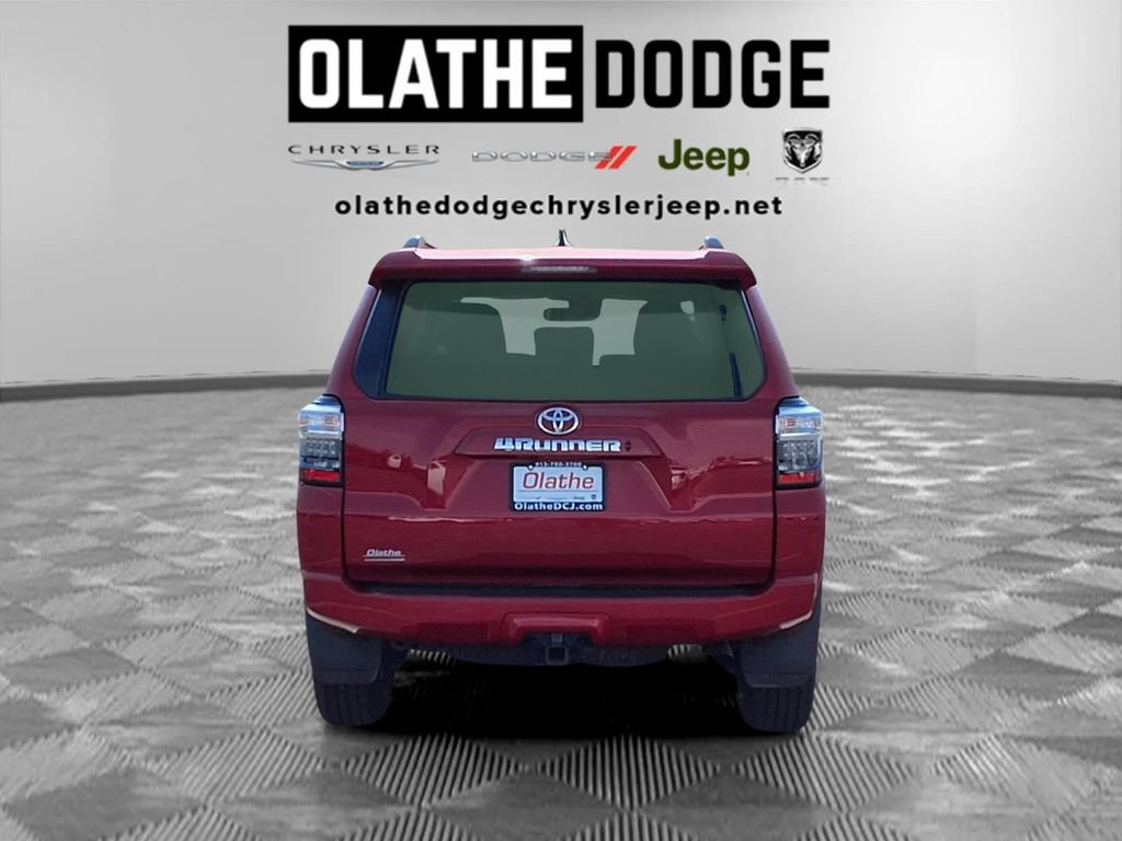Used 2024 Toyota 4Runner SR5 AWD/4WD image 29