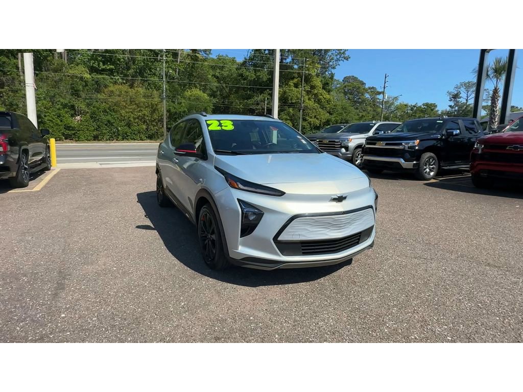 Used 2023 Chevrolet Bolt EUV Premier w/ Sun & Sound Package image 8