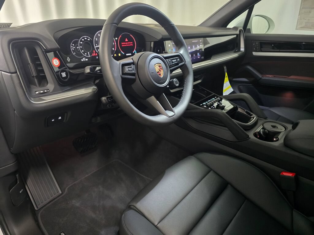 New 2026 Porsche Cayenne AWD/4WD image 4