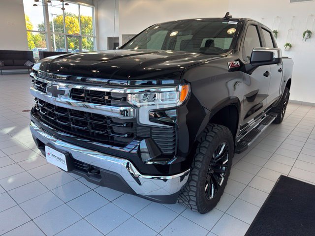 Used 2026 Chevrolet Silverado 1500 LT AWD/4WD image 32