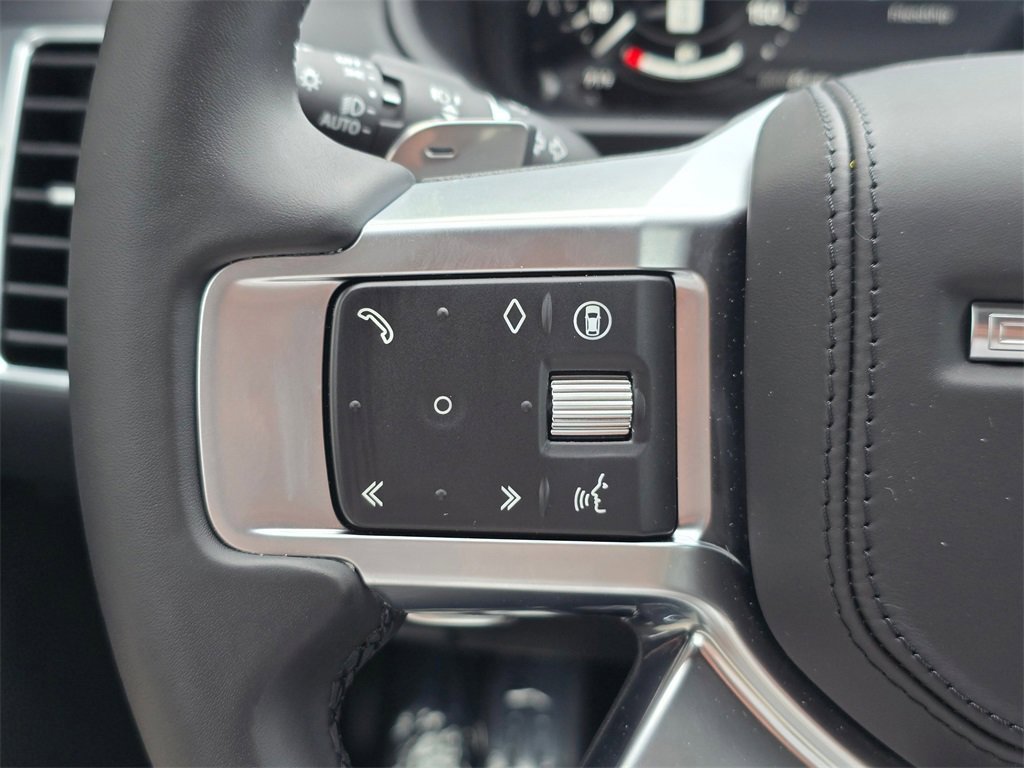 New 2025 Land Rover Discovery Dynamic SE image 20