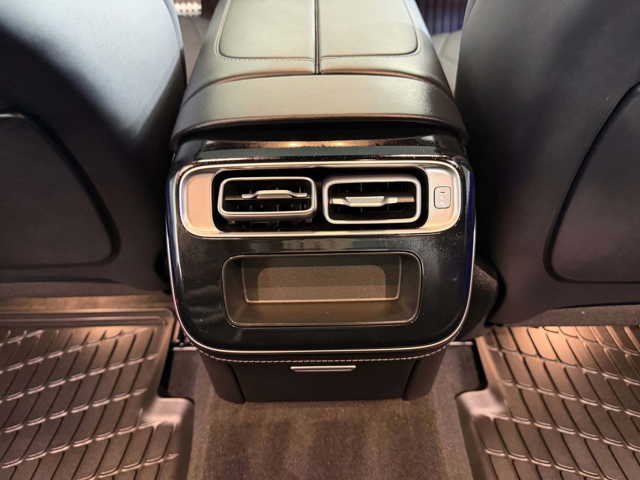 New 2026 Mercedes-Benz S 580 4MATIC Sedan image 28