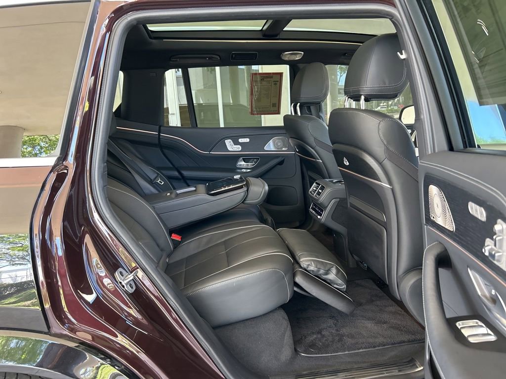 Used 2023 Mercedes-Benz Maybach GLS 600 4MATIC image 34