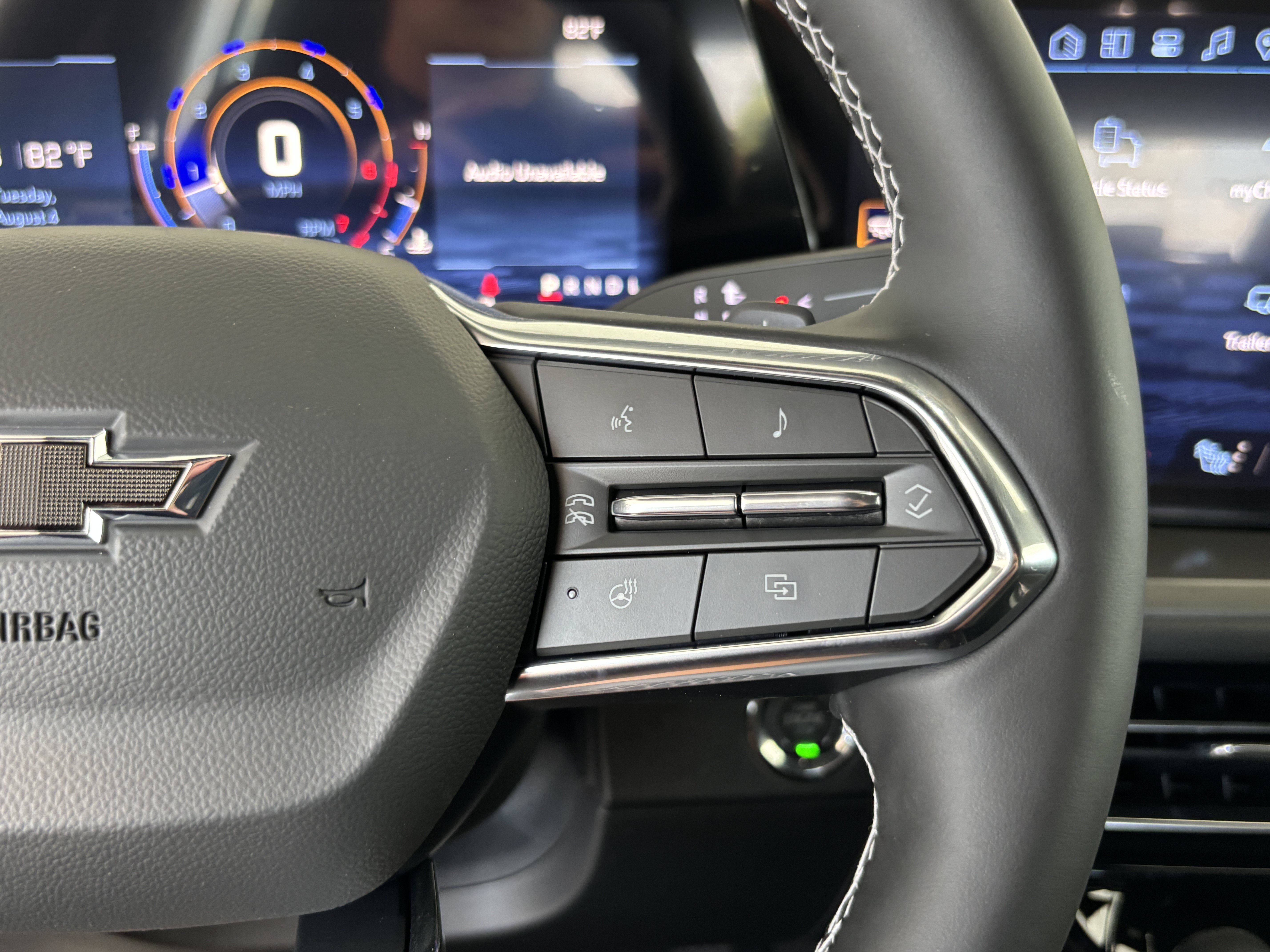 New 2027 Chevrolet Traverse LT w/ Midnight/Sport Edition FWD image 13