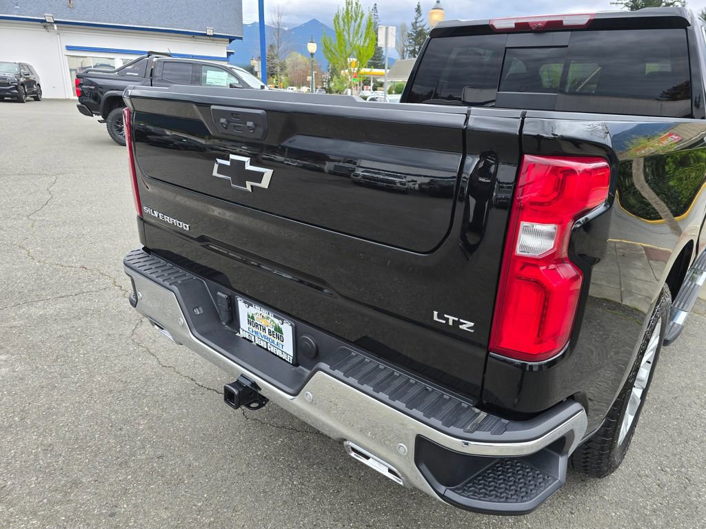 Used 2025 Chevrolet Silverado 1500 LTZ w/ LTZ Premium Package AWD/4WD image 19
