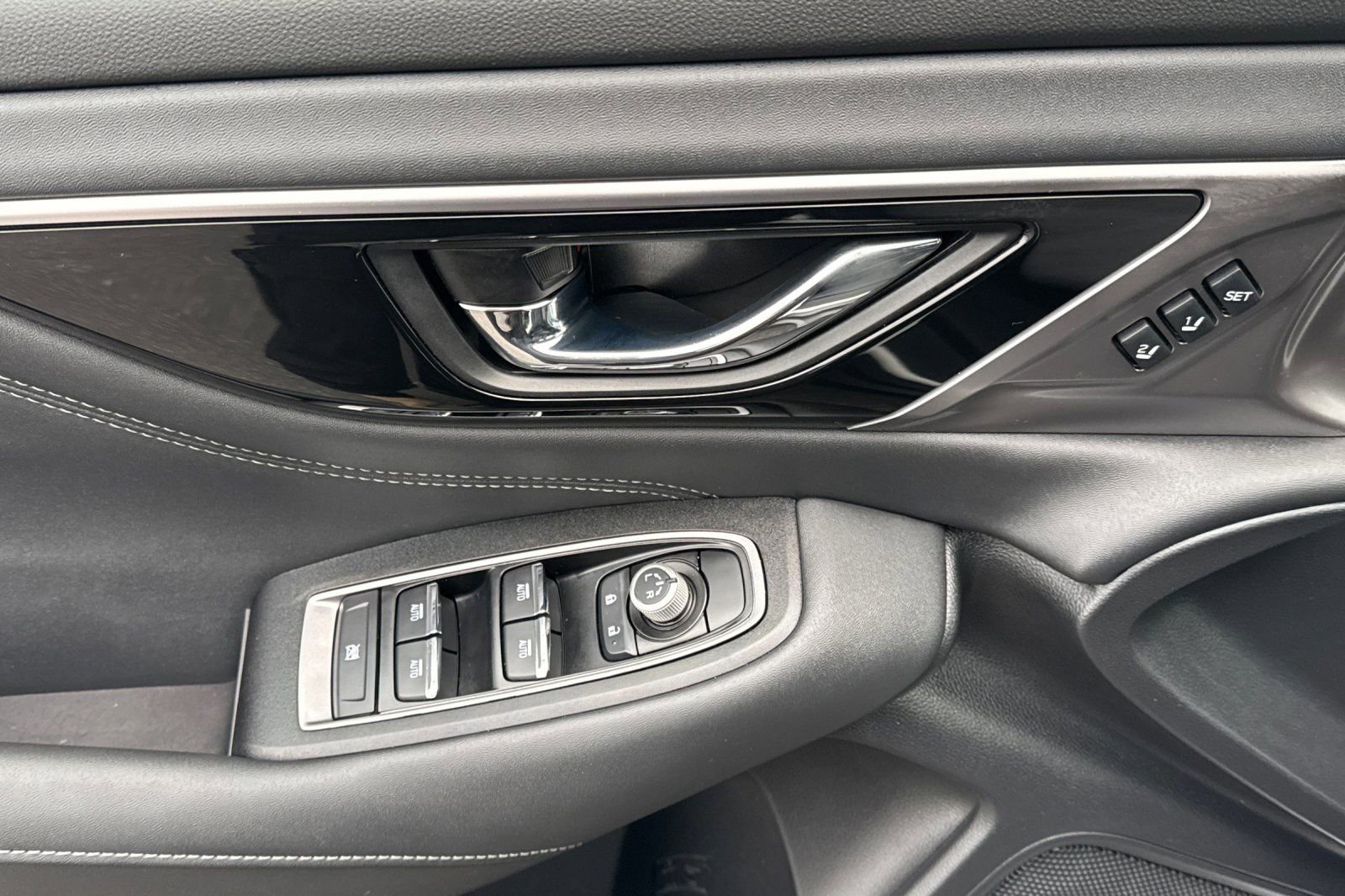 Certified 2025 Subaru Outback Limited image 13