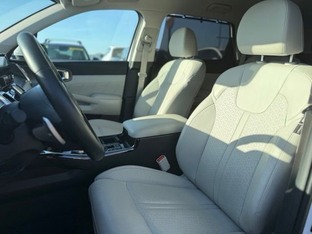 Used 2023 Kia Sorento SX Prestige AWD/4WD image 17